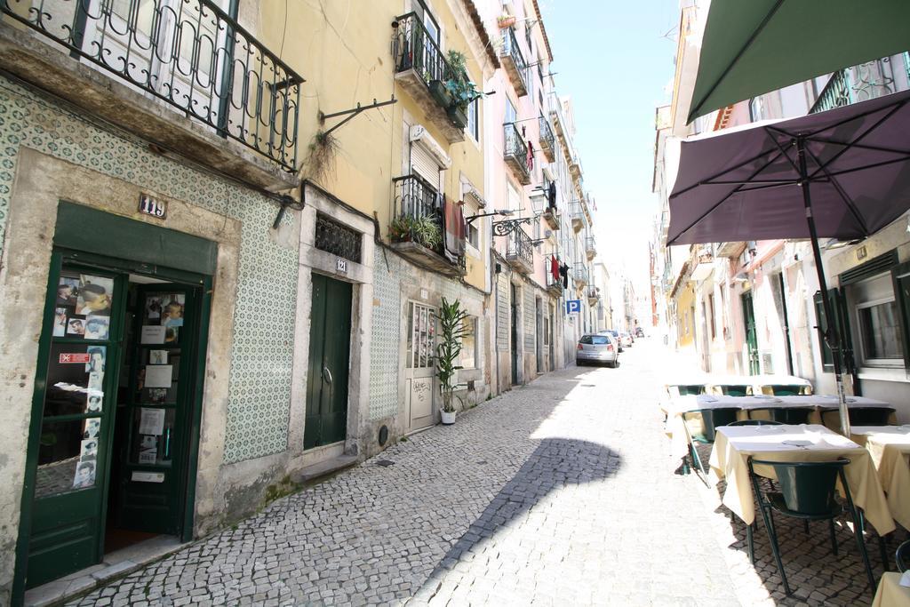 Bairro Alto In A Polaroid - Party In Appartement Lissabon